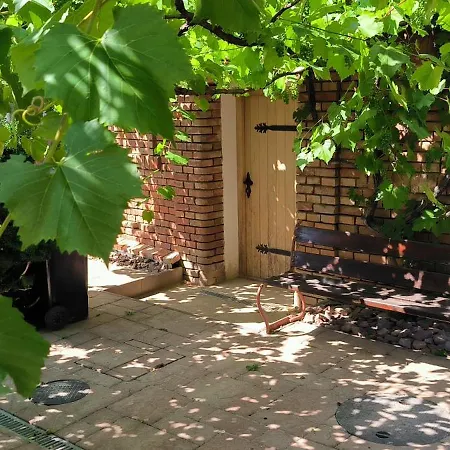 Trojan * Hrusky (Breclav)